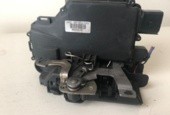 Afbeelding 1 van Portierslot mechanisme rechtsvoor VW Passat 992620-101