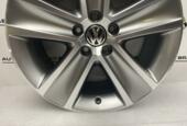 Thumbnail 4 van NIEUWE ORIGINELE Volkswagen Passat Velg B6 3C0601025AP