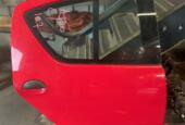 Thumbnail 2 van rood 4-deurs Toyota Aygo I ('05-'14)