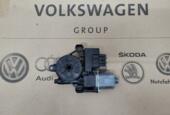Afbeelding 1 van VW Golf 8 VIII RAAMMOTOR 5Q0959407C RAAM MOTOR LINKSACHTER
