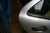 Thumbnail 2 van Achterportier rechts rechtsachter Mercedes 210 sedan zilvergrijs 744U redelijk nette deur iets roesvorming onderkant prijs zonder raammechaniek of met +50 A2107300205 A2107302405