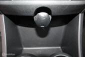 Citroen C1 1.0-12V 5-Deurs Facelift 2 Exclusive Ledverlichting Airco Centr.Vergr. Elek.Ramen Stuurbekr. Toerenteller Lederstuur Zwart Interieur Radio/Cd/Aux 12V.-Aansl. Isofix Mistlampen V+A Privacy Glass Nieuwe APK!