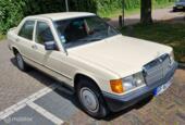 Mercedes 190 2.0 E Benzine Handgeschakeld Oldtimer bj:1983