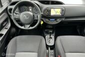 Toyota Yaris 1.5 Hybrid Navi Camera Stoelverwarming Lm velgen etc.