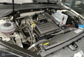 Volkswagen Golf 1.4 TSI R-line key less adaptive parkeerhulp