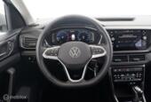 Volkswagen T-Cross   1.5 TSI 150PK Automaat Style R-Line led|virtualcockpit|applecarplay|dab|cam|ecc|lmv18