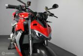 Ducati Streetfighter V2