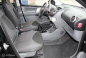 Toyota Aygo 1.0-12V VVT-I 5-Deurs Facelift Black Sport-Cool Airco Centr.Deurvergr. Elek.Ramen Stuurbekr. Radio/Cd/Aux 12V.-Aansl. Isofix *Verkocht*