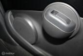 Peugeot 107 1.0-12V 3-Drs Facelift 2 Envy-Style Sport Ledverlichting Airco Bluetooth Tel&Media Centr.Vergr.Elek.Ramen Toerenteller Lederstuur Dubb.Speakers Zwart Interieur Radio/Cd/Mp3/Usb/Aux 12V.-Aansl. Isofix Mistlampen V+A Privacy Glass *Verkocht*