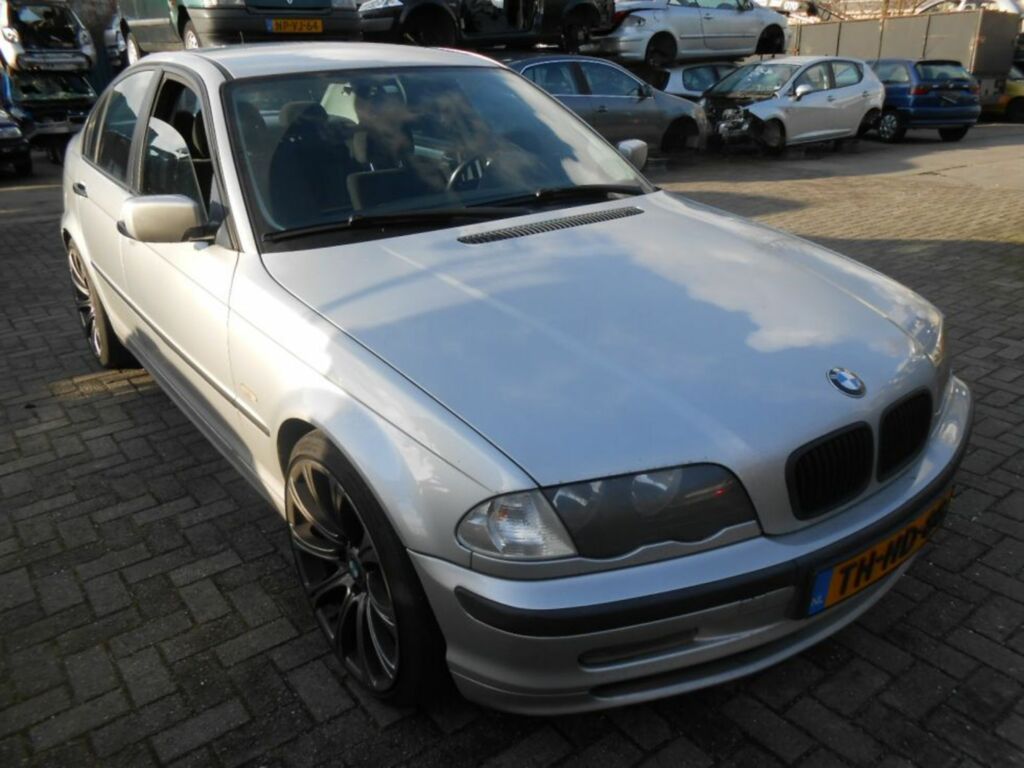 Afbeelding 1 van BMW 3-serie E46 318i