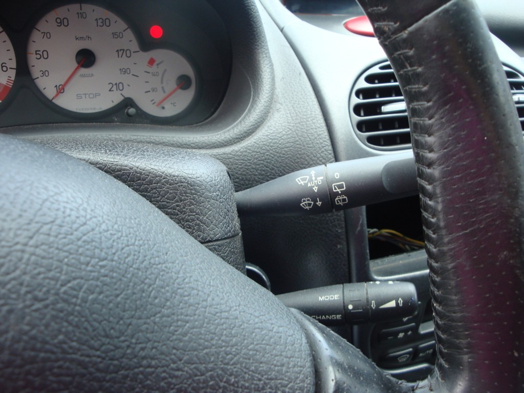 Afbeelding 19 van Peugeot 206 2.0-16V GTI