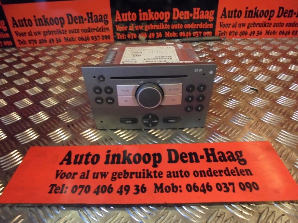 Afbeelding 1 van Opel Vectra C/Meriva ('02-'09) Originele radio CD Met Code
