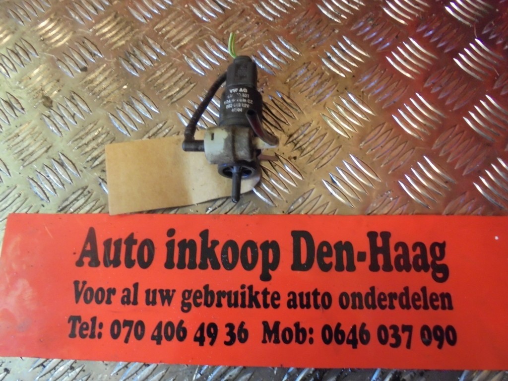 Afbeelding 1 van Volkswagen Polo Seat Skoda ('01-'12) Ruitensproeierpomp