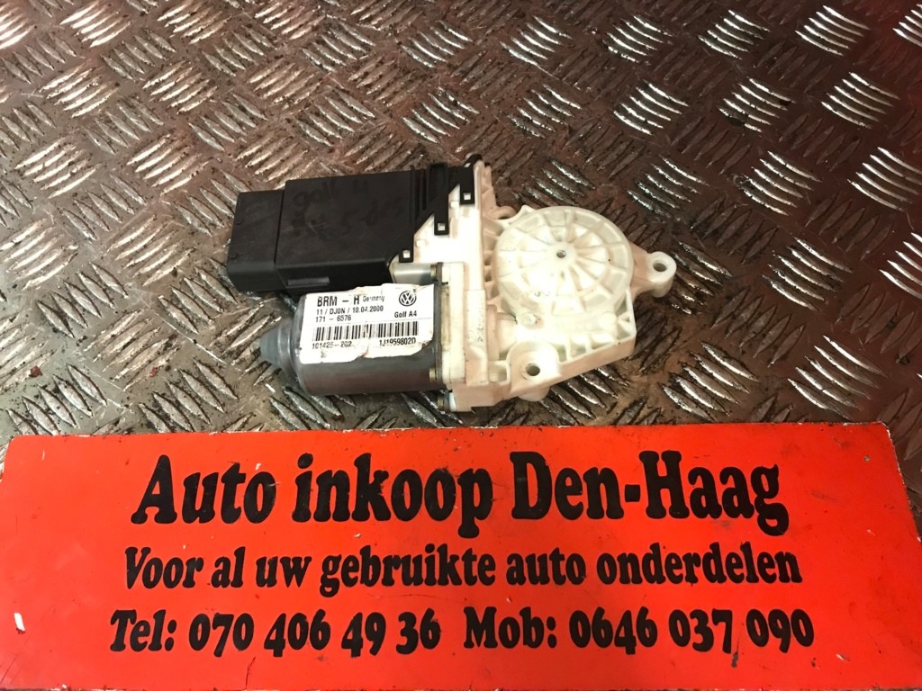 Afbeelding 1 van VW Golf 4/Bora/Leon ('97-'04) Elec.Raammotor RV 1J1959802D