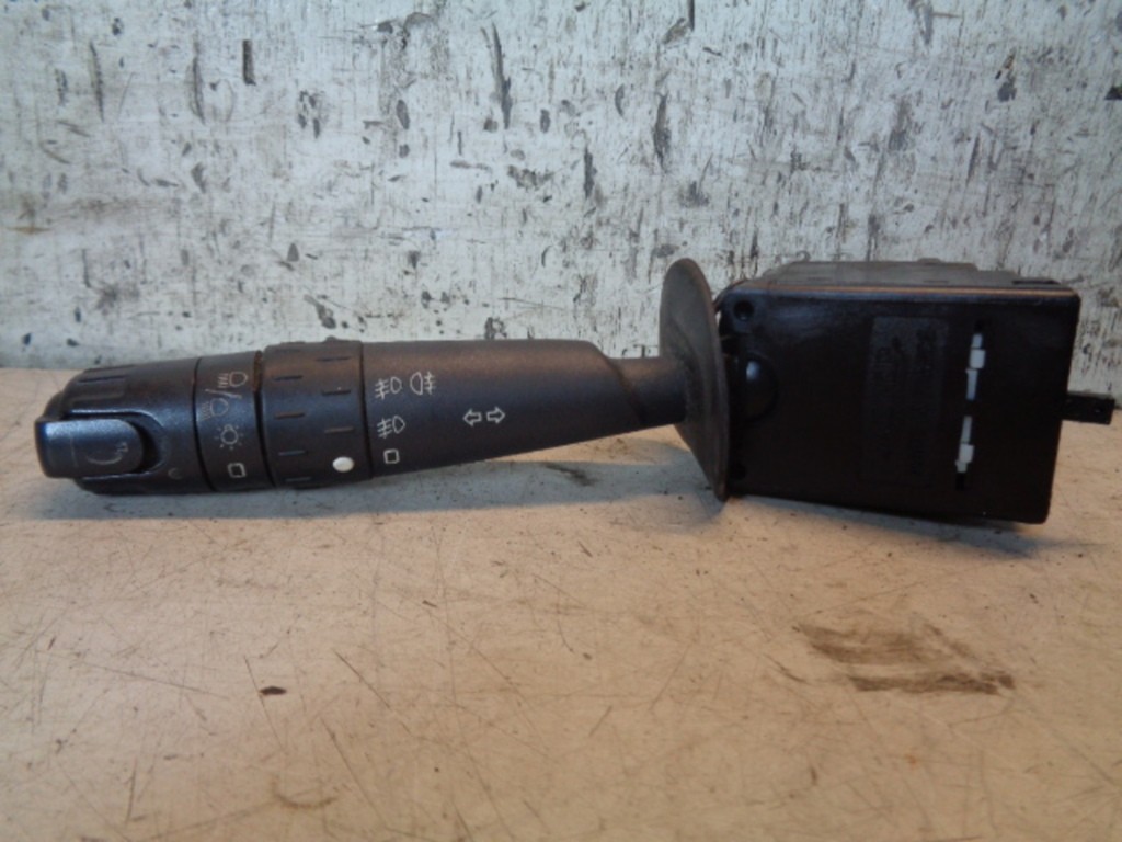 Afbeelding 1 van Knipperlichtschakelaar zwart Citroen Xsara 1.4i Plaisir ('97-'04) 96251932ZL