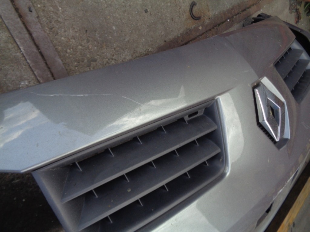 Afbeelding 3 van Voorbumper grijs gris hologramme mv603 Renault Megane Grand Tour II 1.6-16V Authentique Basis ('03-'09)
