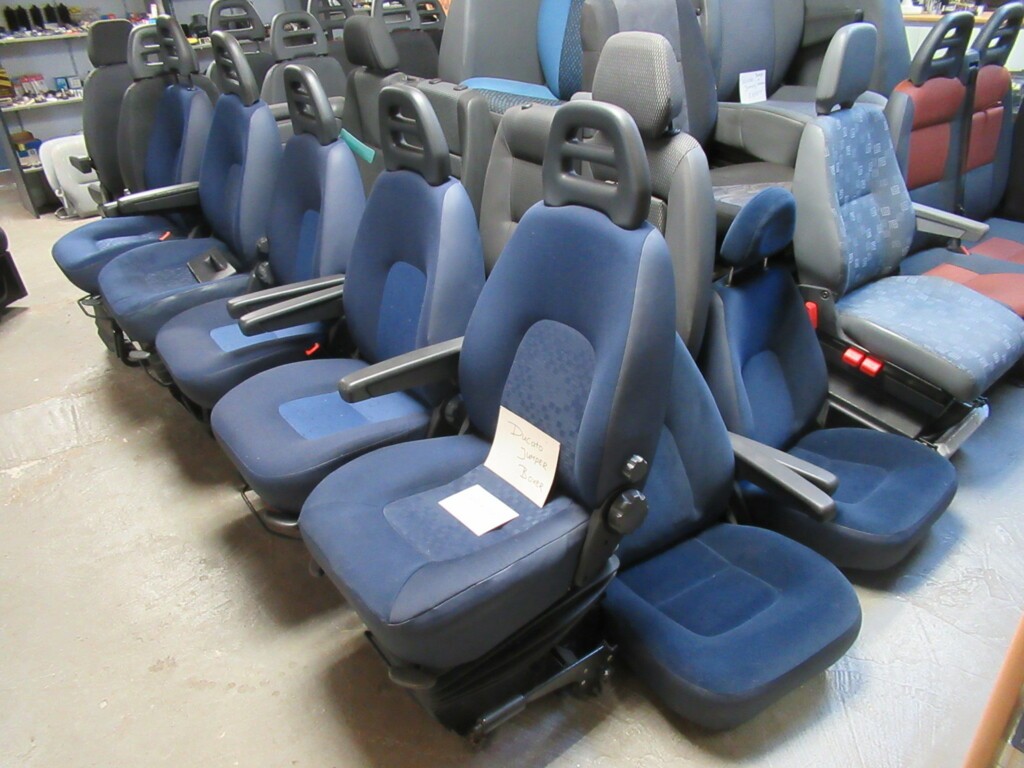 Afbeelding 7 van diverse Stoel bestuurdersstoel bijrijdersstoel bank VW LT