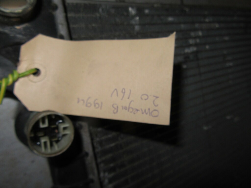 Afbeelding 2 van Radiateur radiator koeler Opel Omega B 2.0/16V