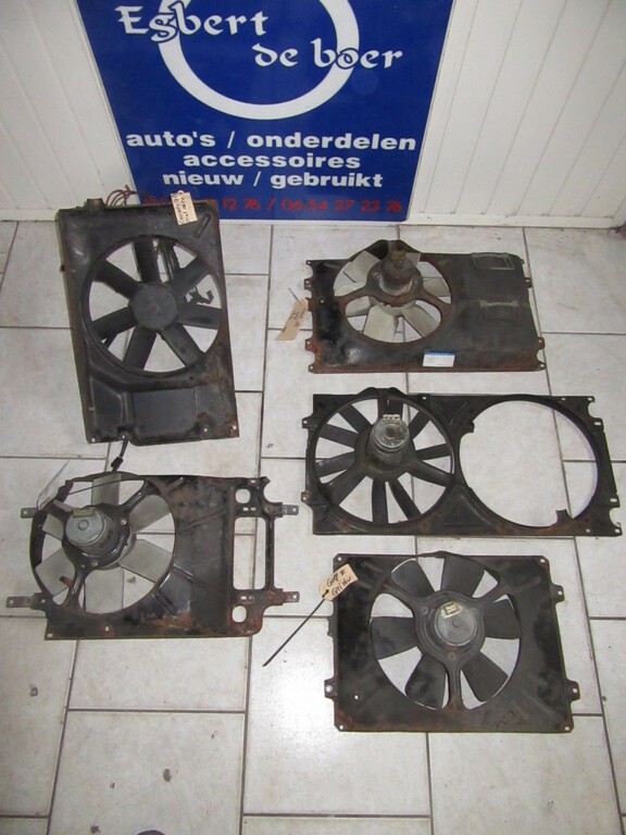 Afbeelding 1 van Radiateur radiator koelvin VW Golf 1,2,3,4 Caddy Corrado