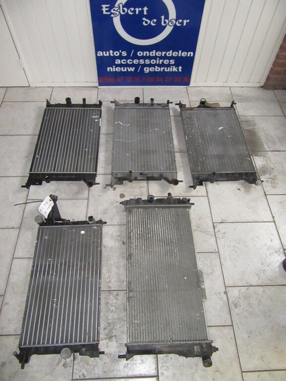 Afbeelding 1 van Radiateur radiator Opel Vectra A + B 1600 /16V  1800/16V