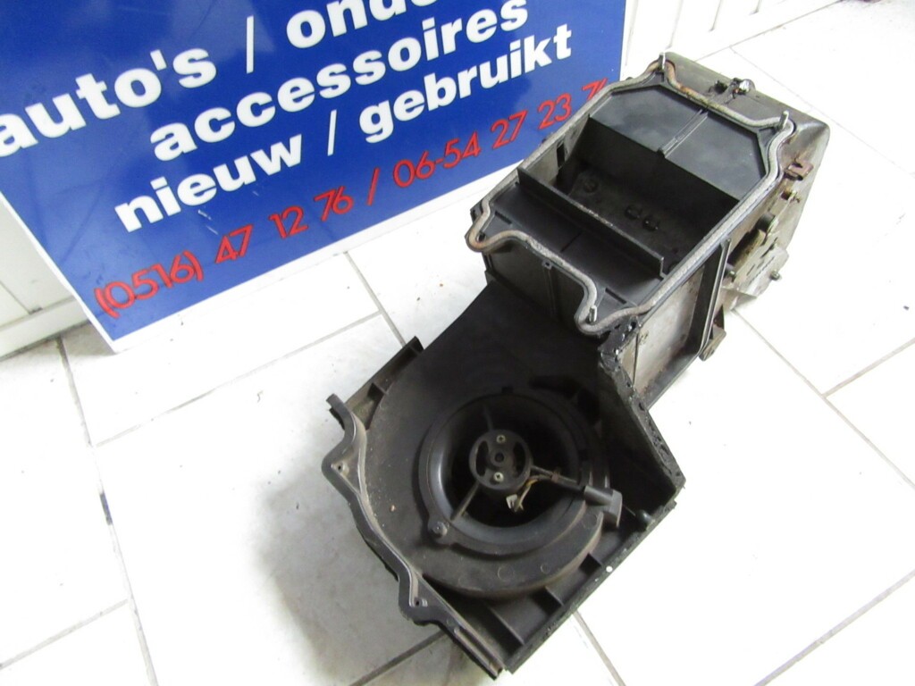 Afbeelding 2 van Kachelhuis kachelmotor Opel Manta B Ascona B, bj '75 tm '90