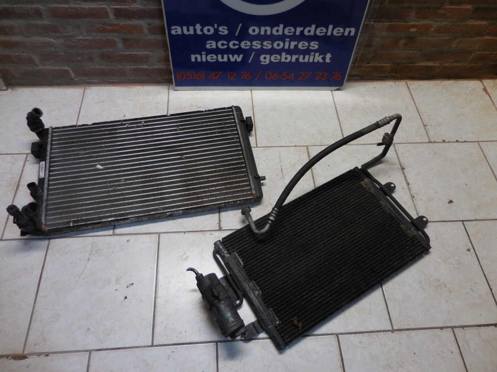 Afbeelding 1 van Radiateur radiator VW Golf 4 VW Bora - koeler airco