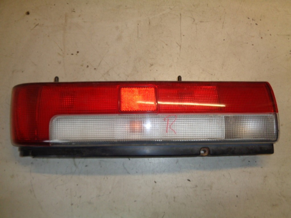 Afbeelding 1 van Achterlicht rechts Suzuki Swift II 1.0 GLS ('89-'03) 22032283