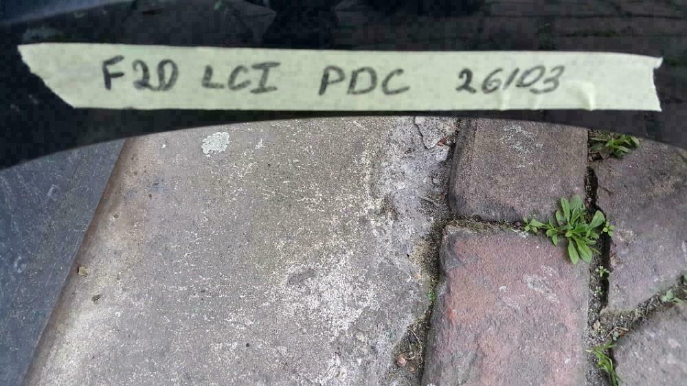 Afbeelding 4 van F20 F21 LCI Voorbumper PDC Origineel facelift 26103