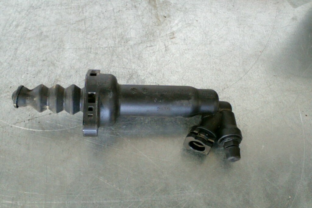 Afbeelding 2 van Koppeling cilinder ​6R0721261 Volkswagen Polo 6R ('09-'14)​