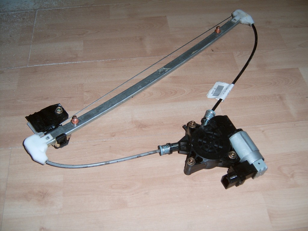Afbeelding 2 van Raammechanisme met motor elektrisch Mazda 2 I ('03-'08)