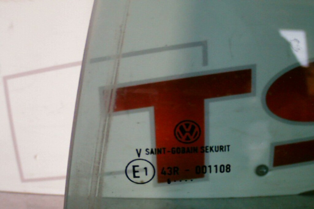 Afbeelding 2 van Zijruit LA Klein VW Golf V ('03-'08)​