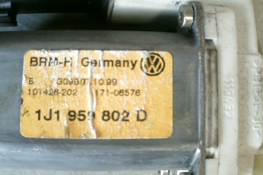 Afbeelding 3 van Raammotor RV 4-Drs 1J1959802D​ ​​Volkswagen Bora ('98-'06)​