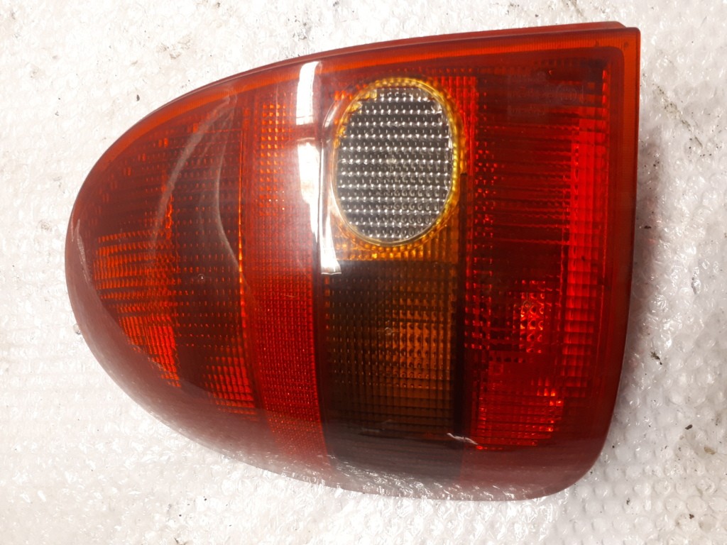 Afbeelding 1 van Achterlicht Opel Corsa B 1.2i-16V Onyx ('93-'00) links