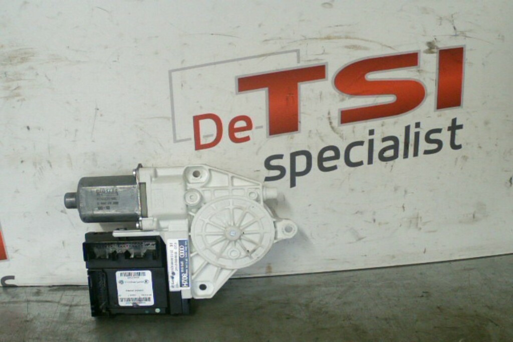 Afbeelding 1 van Raammotor RV 3-Drs 8P0959802H​ ​​Audi A3 8P ('03-'12)​