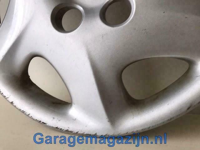 Afbeelding 8 van Wieldop Mazda 626 1999 - 2002 15 inch GG2M37170 5 gaats