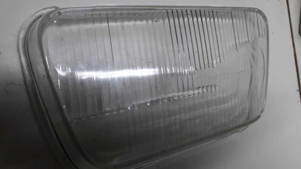 Afbeelding 2 van Hella koplampglas rechts voor een Audi 100 C1