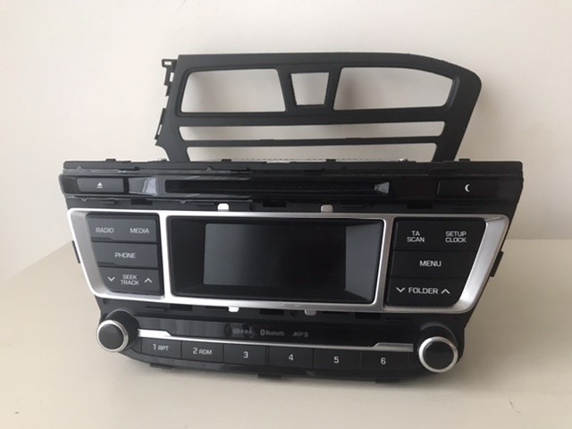 Afbeelding 1 van Radio cd speler Hyundai i20 inbouwframe 96170C8250SDH