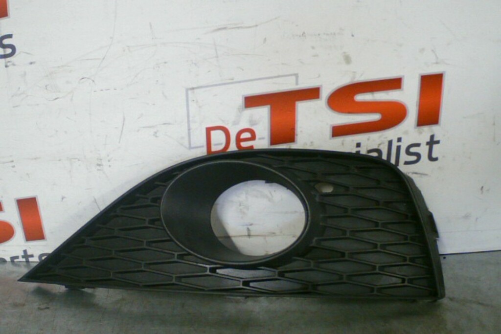 Afbeelding 1 van Mistlamp Grille Links 6J0853665A Seat Ibiza 6J ('08-'17)​