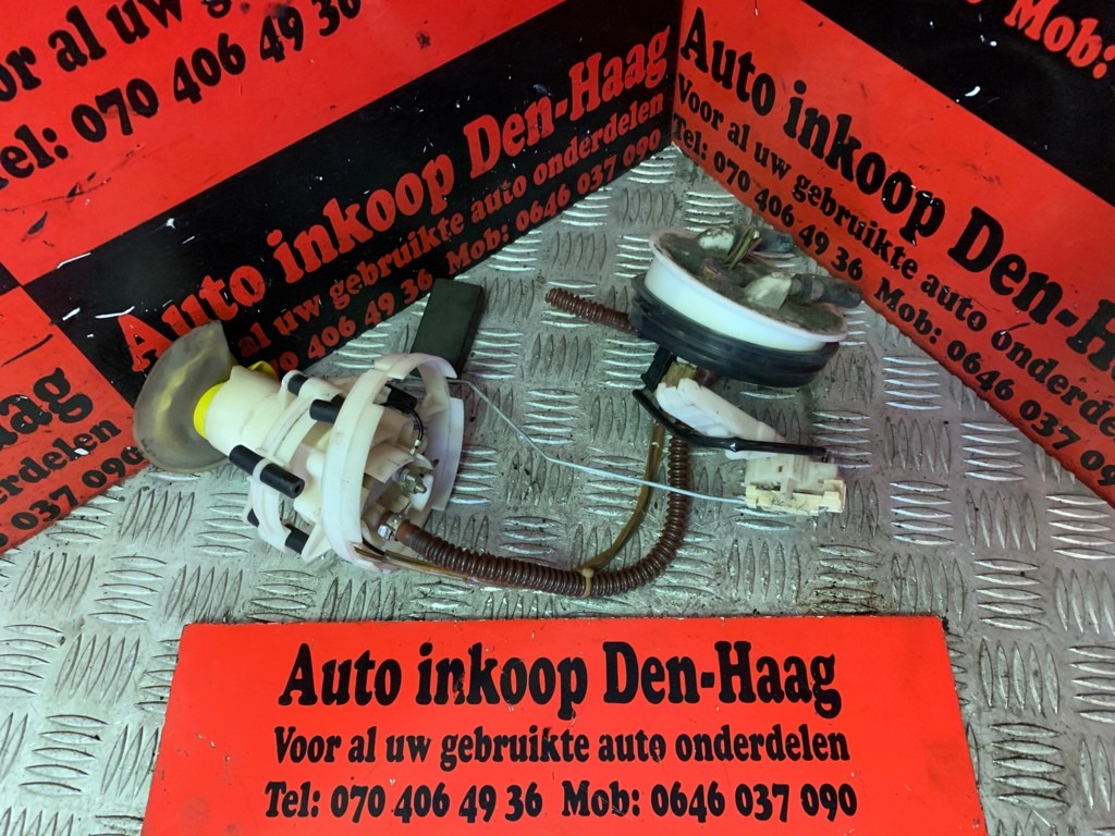 Afbeelding 1 van Audi A4 B5 ('95-'01) 1.8/2.4 20V Benzinepomp 8D0201319