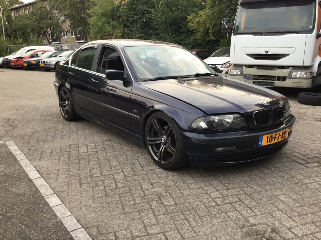 Afbeelding 3 van BMW 3-serie 323i
