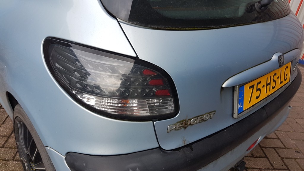 Afbeelding 16 van Peugeot 206 2.0-16V GTI
