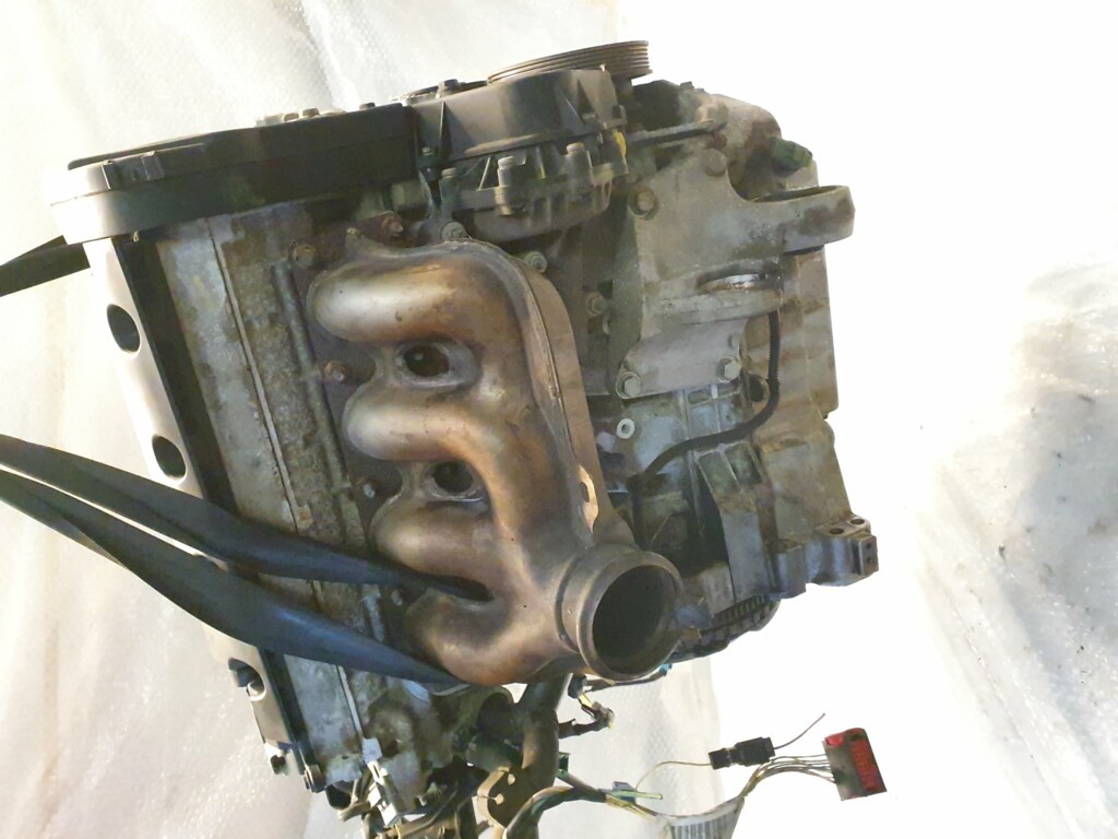 Afbeelding 2 van Motorblok Citroen C5  I 2.0-16V Différence 2+ ('01-'08) rfn