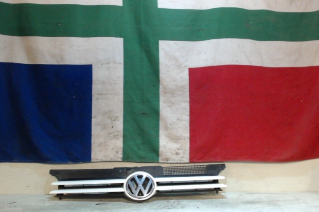 Afbeelding 1 van Grill Volkswagen Golf IV ('97-'04) 1J0853651G