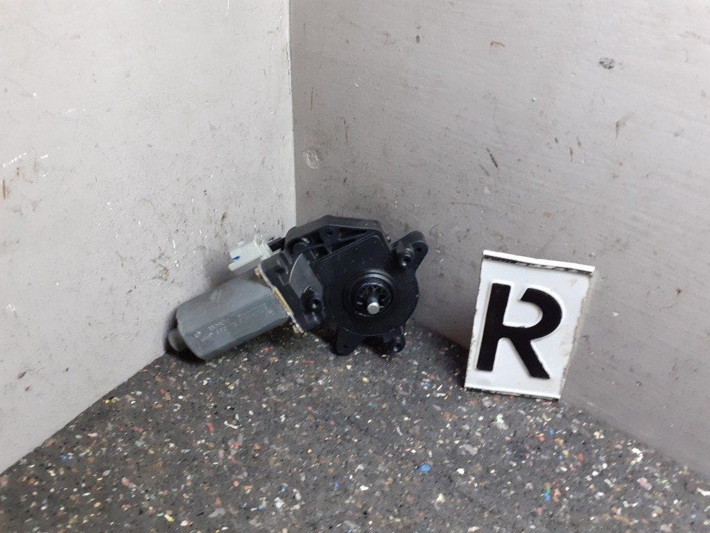 Afbeelding 1 van Raammotor rechtsvoor Citroen Xsara Coupé 1.4i ) .0130821914