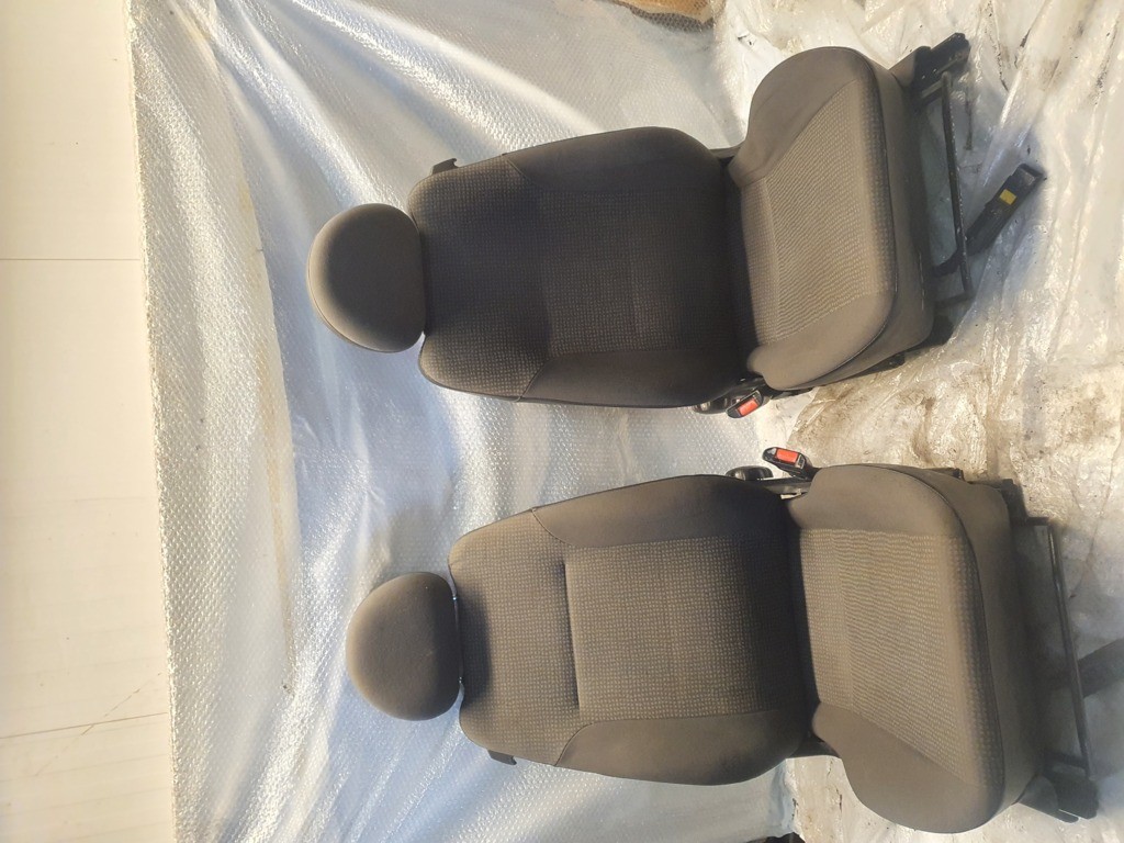Afbeelding 1 van Autostoel Opel Corsa C 1.0-12V Comfort intro ('00-'06)