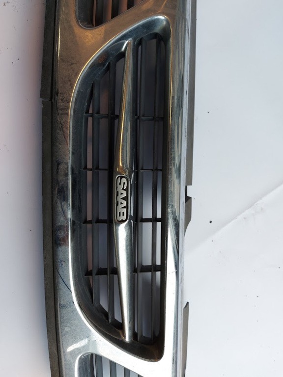 Afbeelding 2 van Grille origineel Saab 900 Cabrio 2.3 SE 4240867
