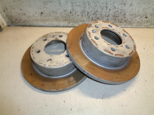 Afbeelding 1 van Remschijfset set linksachter rechtsachter Volkswagen Crafter Bestel I 32 2.5 TDI L3H3 2E0615301