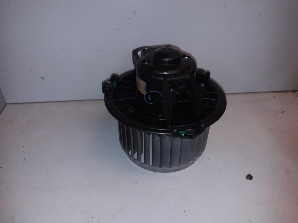 Afbeelding 1 van Kachelventilatormotor Suzuki Alto 2009-2015  2825009000