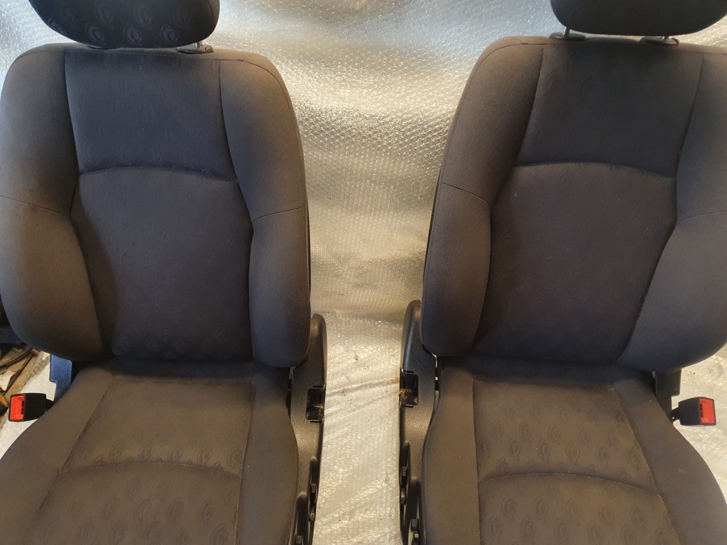 Afbeelding 3 van Autostoel Mercedes C-klasse Combi S203 Elegance ('01-'07)