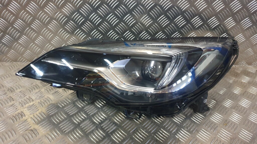Afbeelding 1 van Opel Astra K ILUX LED Koplamp links 39201196